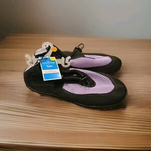 NEW Girl's Water Shoes West Loop Purple Swim Shoes Size L Large 4/5 Aquasocks